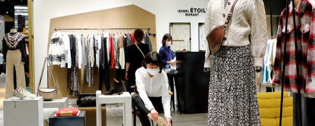 CÓMO COMPRAR EN UNA TIENDA EN COREANO